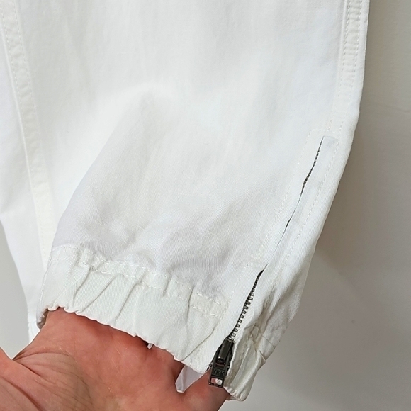 Eileen Fisher White Linen Blend Ankle Joggers Size M, Drawstring Waist, Pockets - Picture 5 of 13